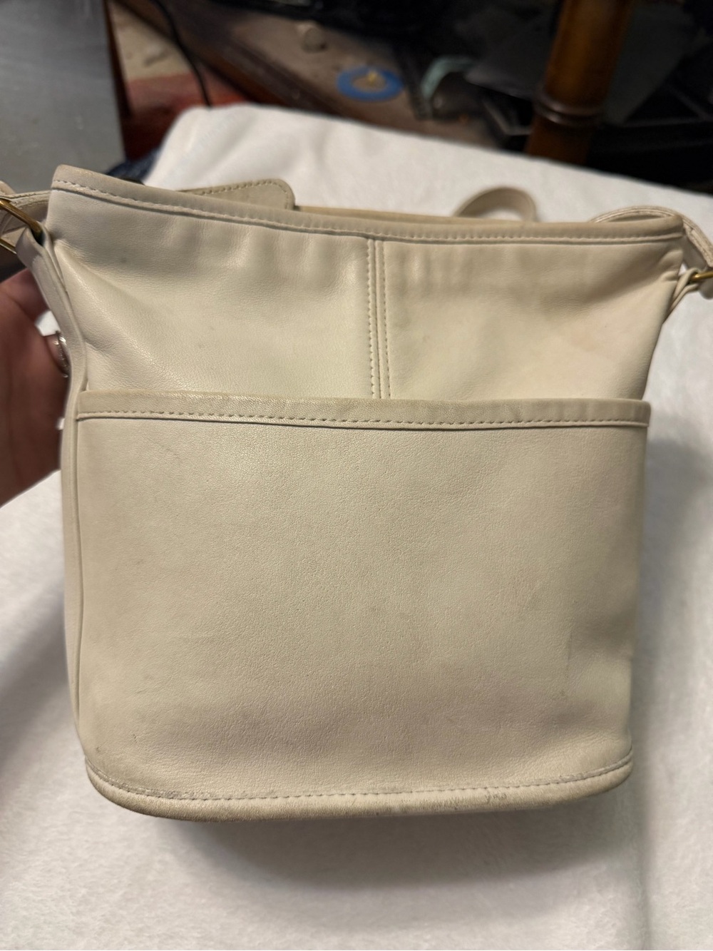 Vintage Coach Bleeker “Bone” Bucket Bag Style 0137-039